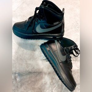 NEW NIKE AIR LUNAR FORCE 1 ALL BLACK size 7Y US (EUR 40) Woman 8.5